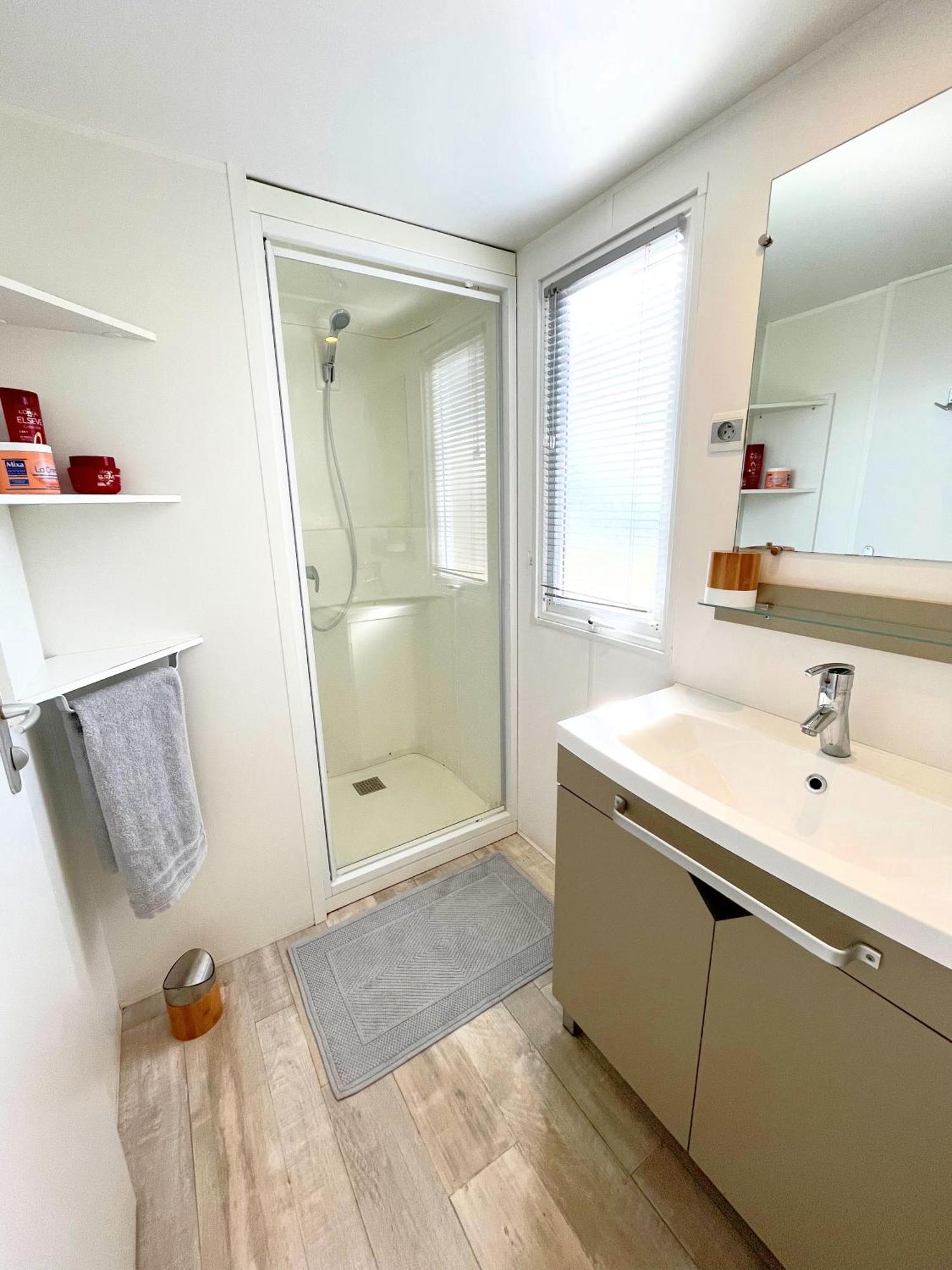 Mobil-Home Dans Camping 4* 圣洛朗迪韦尔东 外观 照片